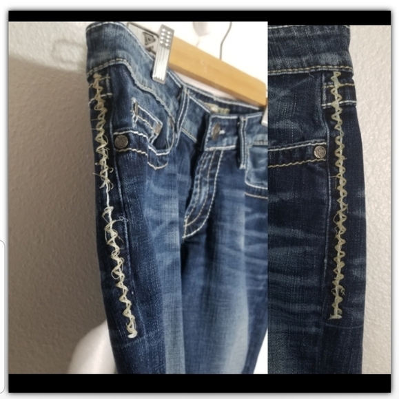 BKE Sabrina Jean shorts size 28 - Picture 3 of 5